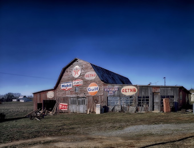 Barn Farm Decorated with Old Gas Company Logos [Tennessee Slot Machine Casino Gambling]