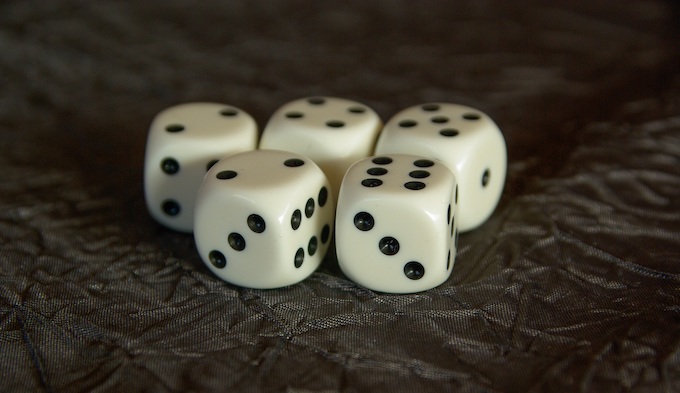 Five white dice [Roulette Wheels]