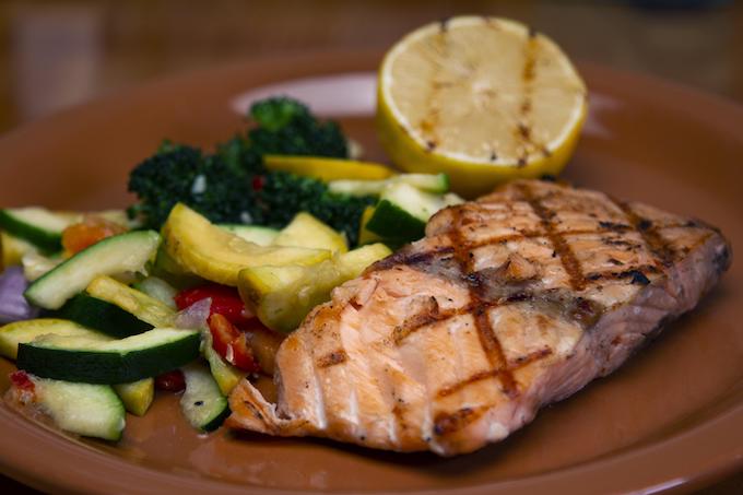 A Nice Salmon Dinner with Mixed Vegetables [Keeping It]